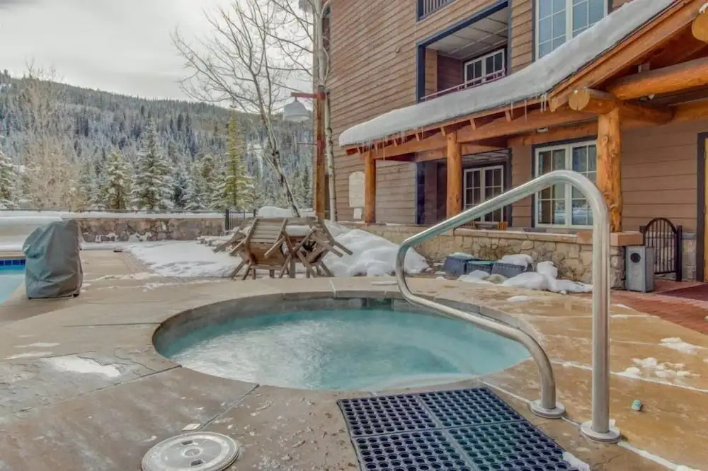1 Bedroom Mountain Condo In The Heart Of River Run Village Within Walking Distance To Ski