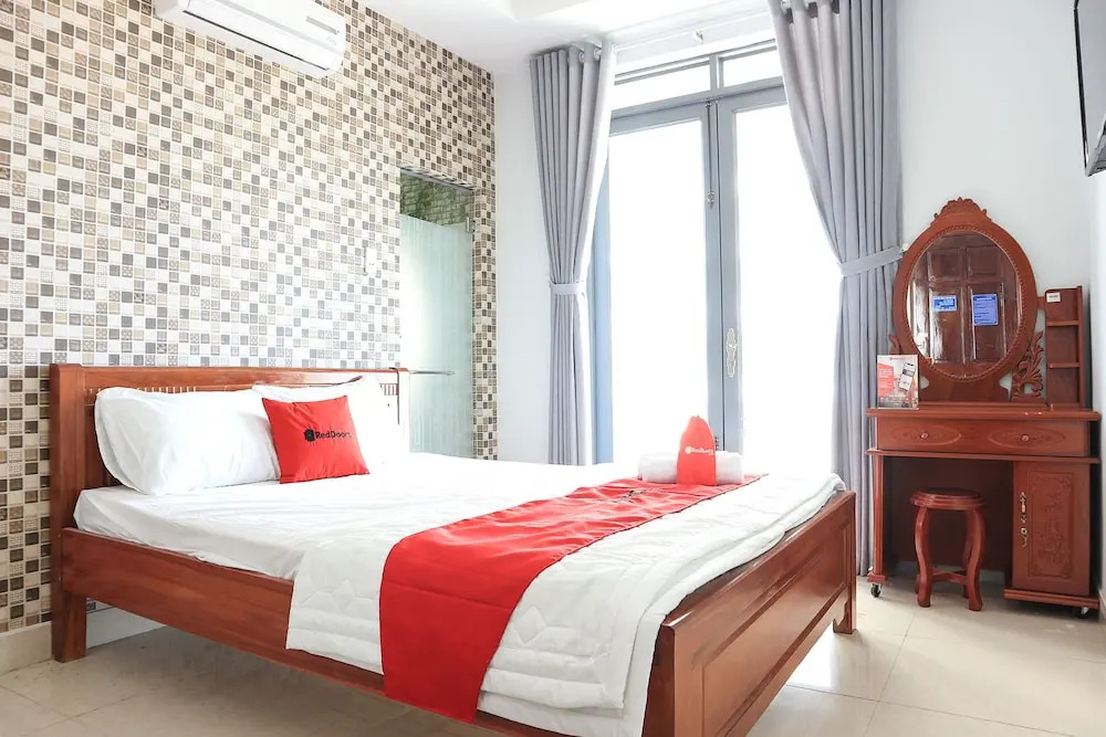 Reddoorz Near Khu che xuat Tan Thuan