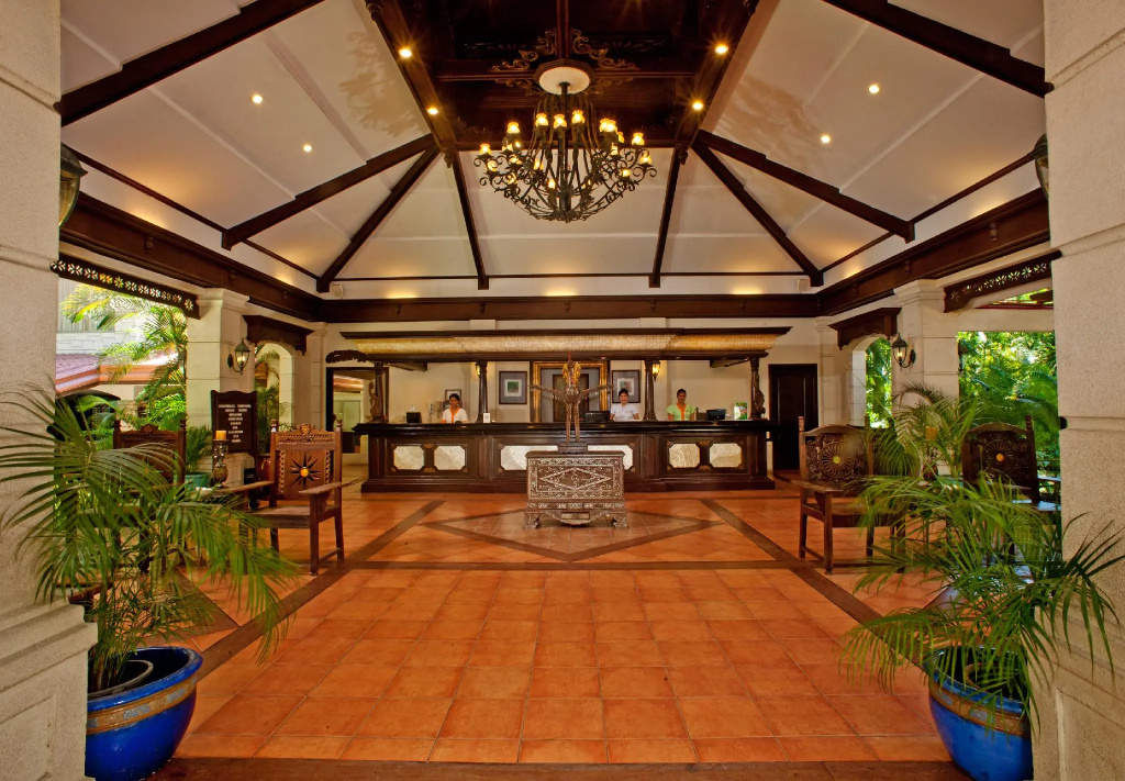 Costabella Tropical Beach Hotel