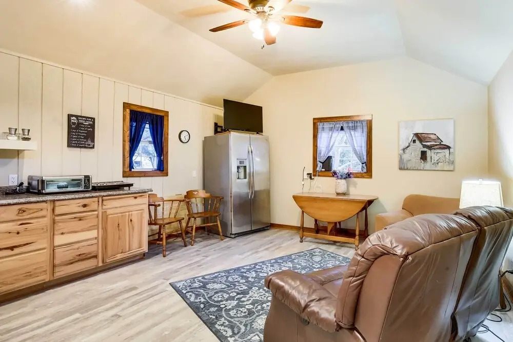 Lakehills Cabin With Fire Pit, Near Medina Lake!