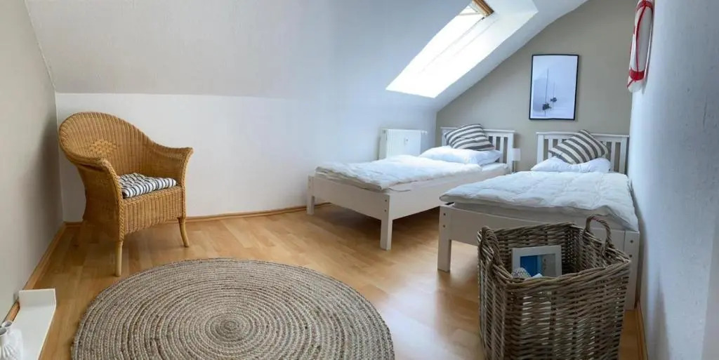 2-Zi-Ferienwohnung-Mueritzblick-direkt-am-Seeufer-perfekte-Lage-barrierefrei