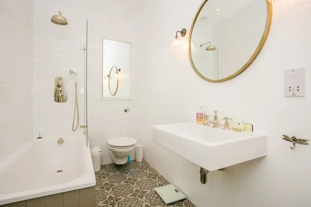 2 Bedroom Period Apartment Next To Clapham Common