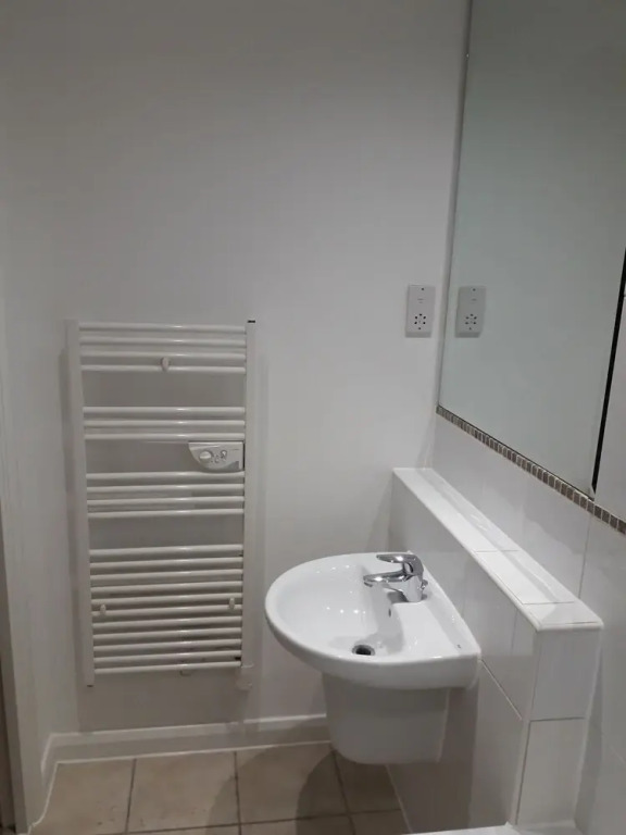 Luxury and Stylish 2 bedroom Apartment with en-suite