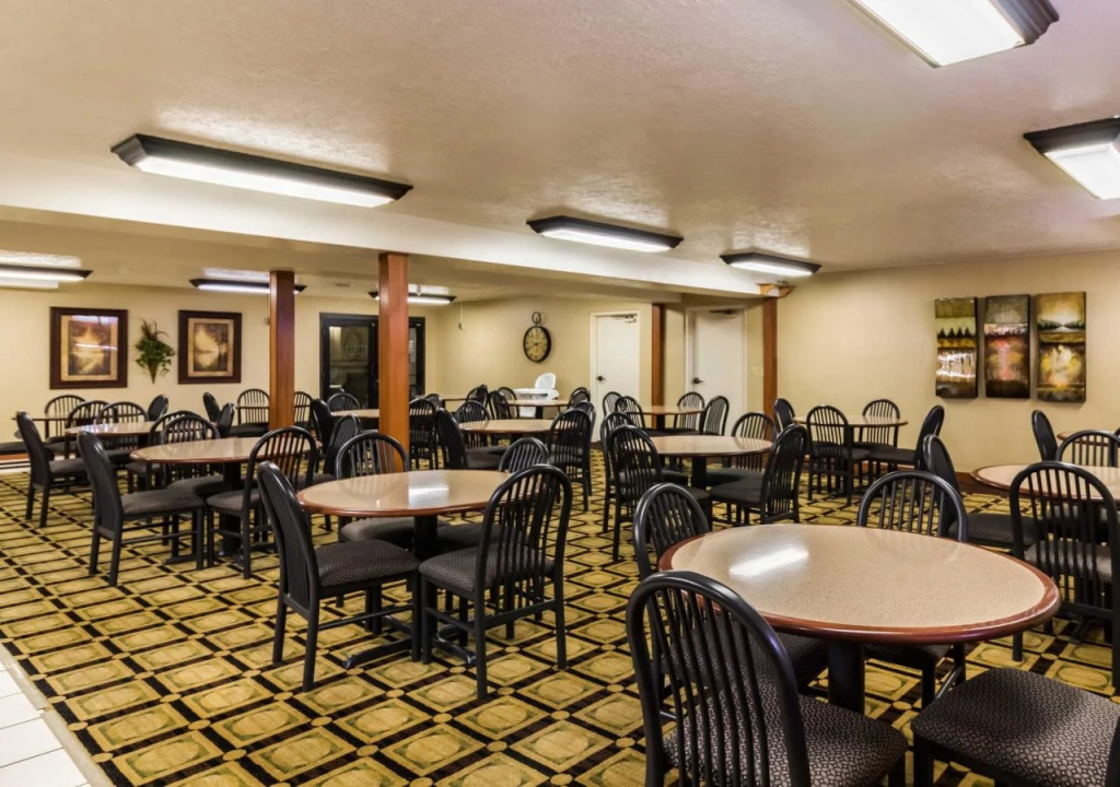 Motel 6 Minot, ND