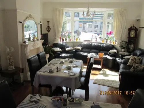 Valdene Hotel