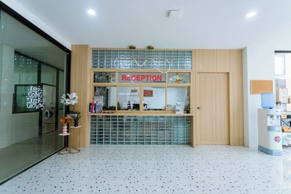 The Rich Hotel