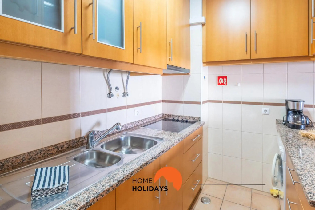 #014 Cozy Flat Only 5m Walk NewTown w pool