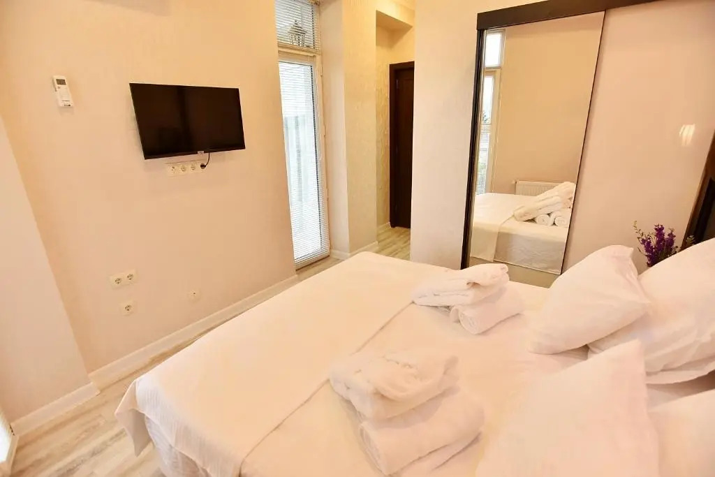 Luxury 6BR 240sqm Apartment in Vere Tower Perfect for Groups in Tbilisi