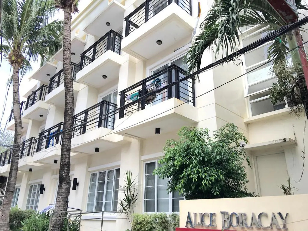 Alice in Wonderland Beach Hotel