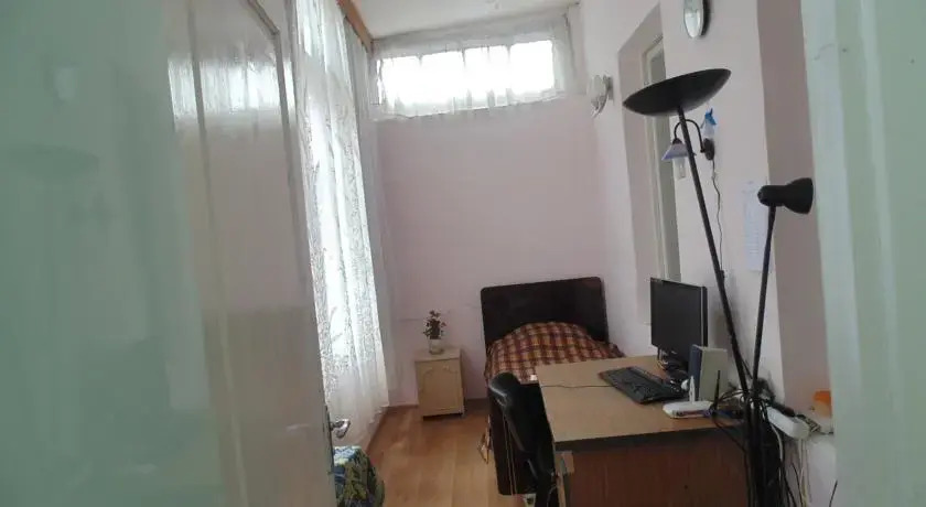 3 Room Home city center