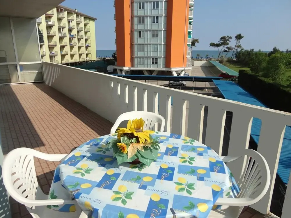 Beautiful Three-room Apartment With Large Terrace A C - 7 People by Beahost