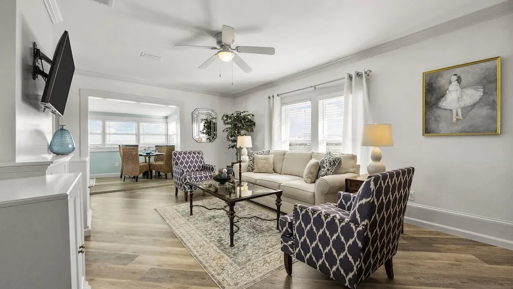 Eagles Nest at Villas on the Bay Retreat for 4!