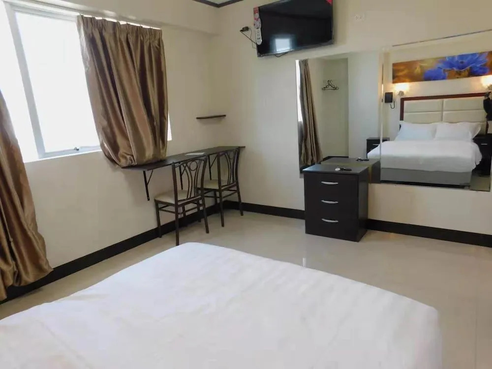Sunshine Hotel