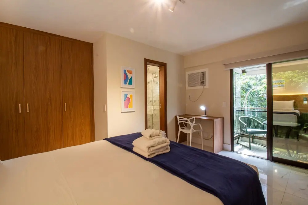 6 Minutes From Leblon Beach Gsm103