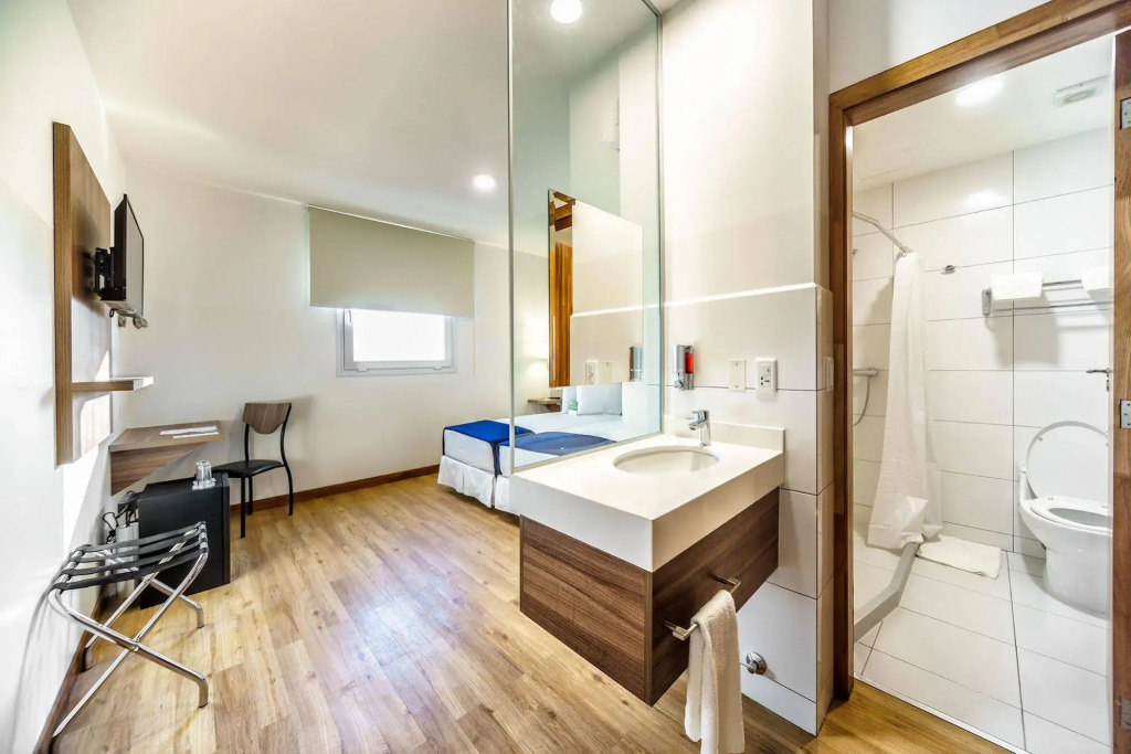 Hotel LP Equipetrol