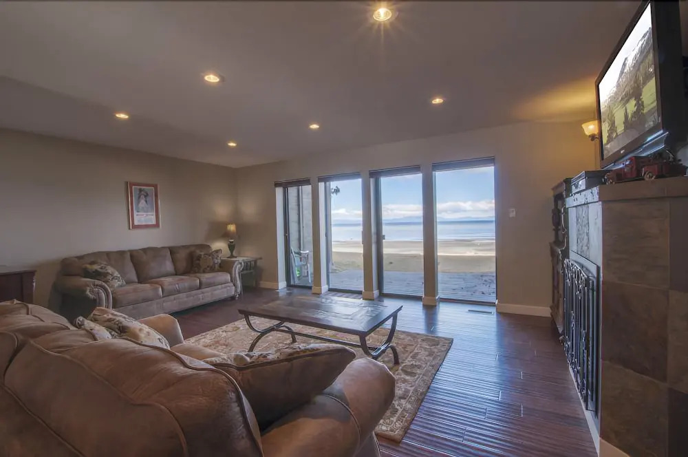 761 Lakeview Avenue #2, 2Br Townhouse