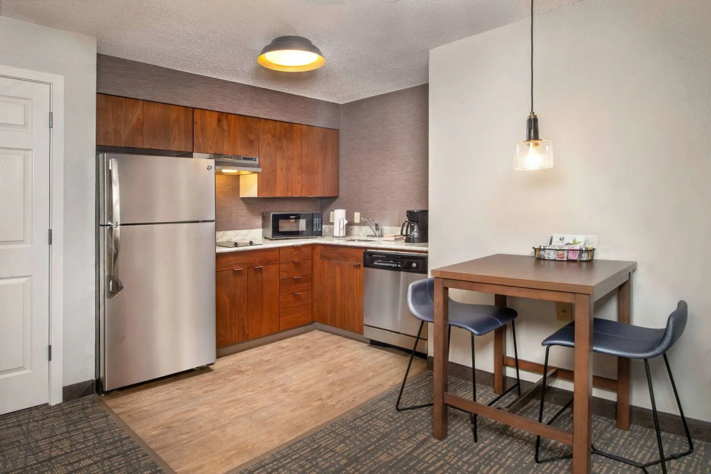 Sonesta ES Suites Baltimore BWI Airport