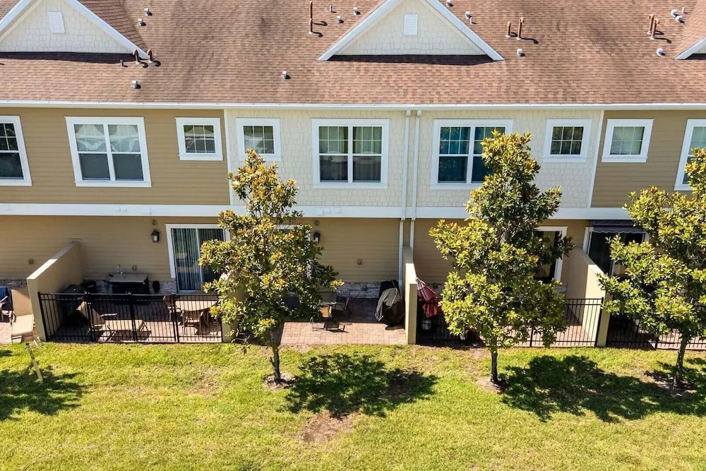 Townhouse 4 Bedrooms 5 Min to Disney