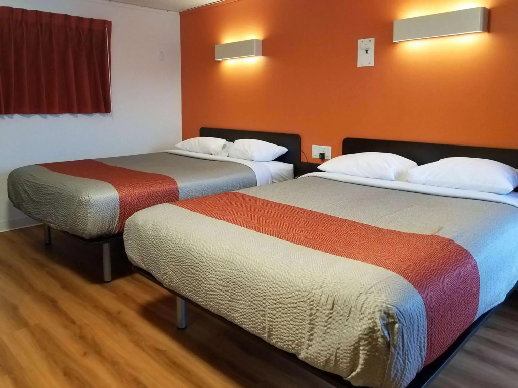 Motel 6 Cranbrook