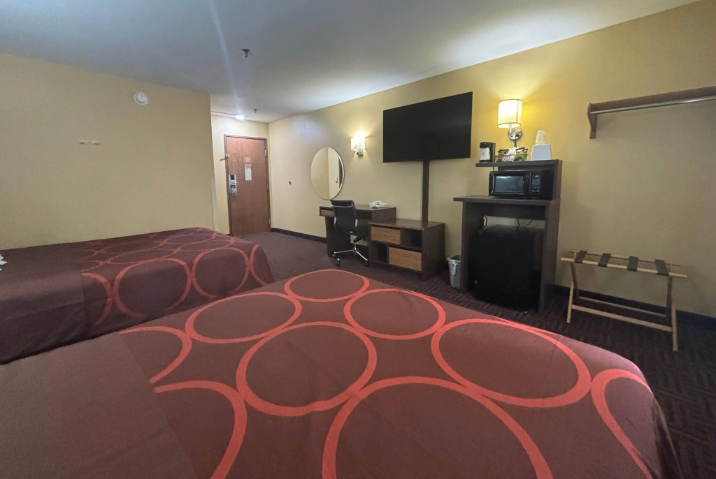 Super 8 by Wyndham Peoria