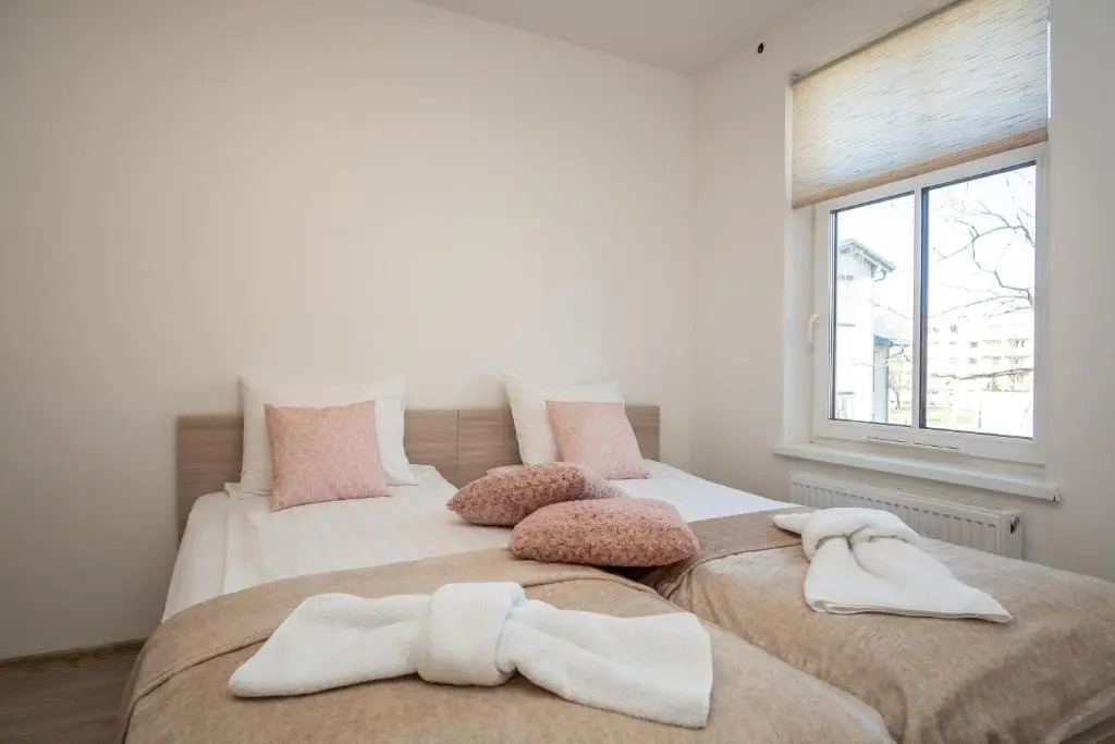Contact Free Apartments with free parking