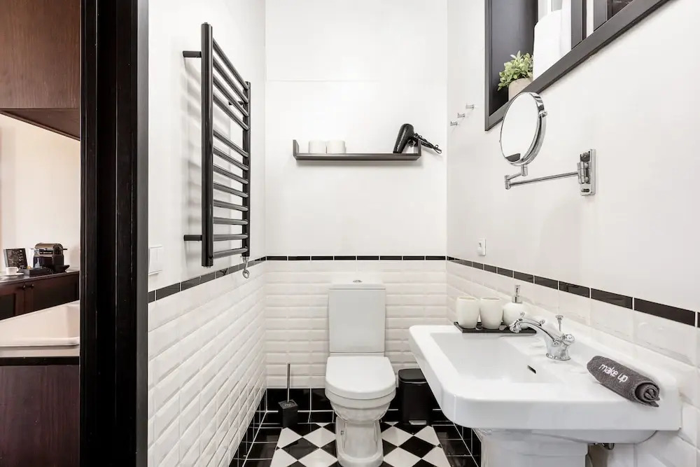 Charming Apartment With Street-view in Porto
