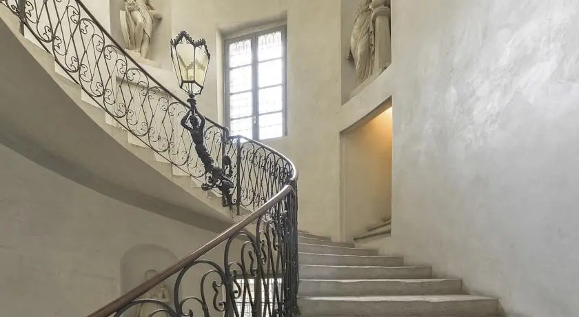 Macbeth Halldis Apartment