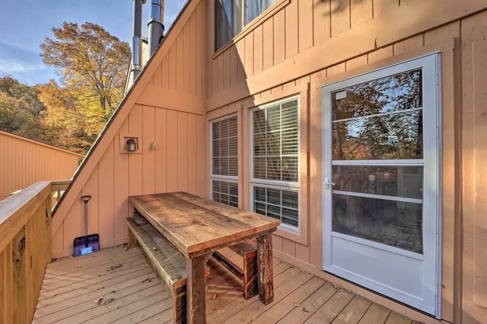 < 1 Mi to Beech Mtn Ski! Condo w/ Hot Tub Access
