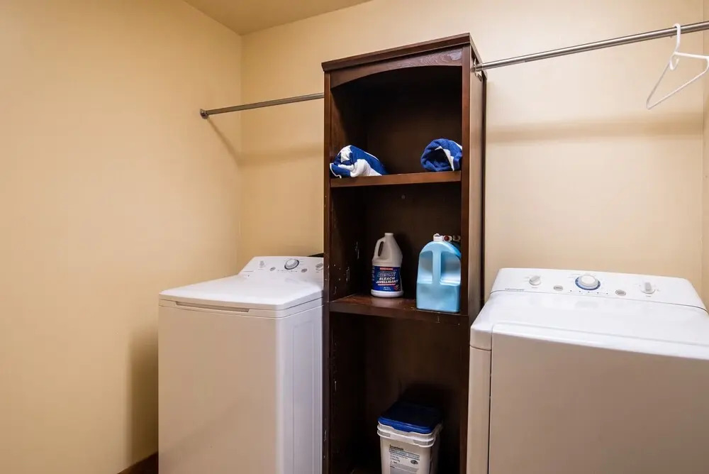 48 - Whispering Aspen Lodge 3 Bedroom Home by Redawning