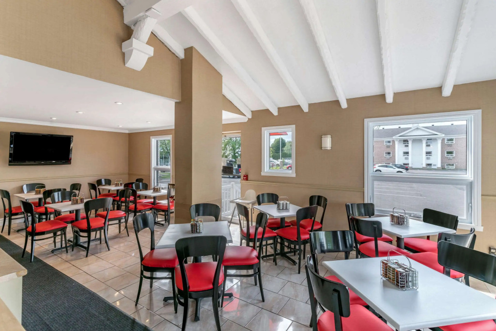Econo Lodge Hotel Brossard