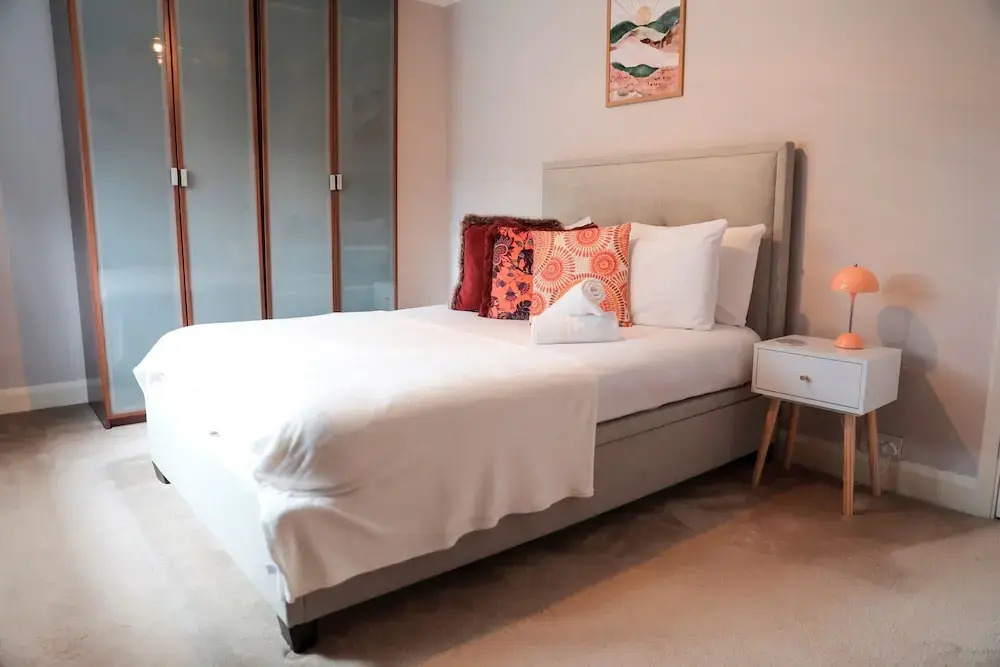 Hassocks Hideaway With Parking Garden