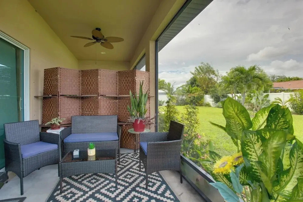 Cozy Couples Retreat w/ Porch in Cape Coral