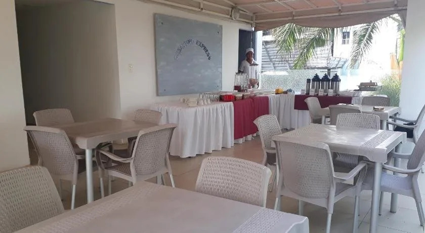 Mintaka Hotel + Lounge