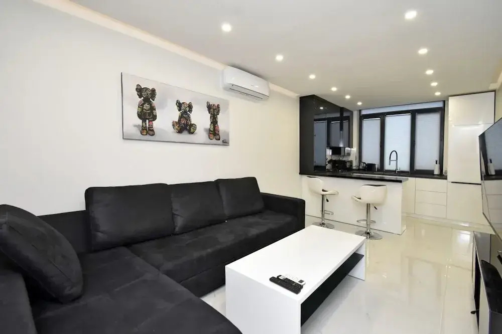 Apartment by Luxe Group SA222