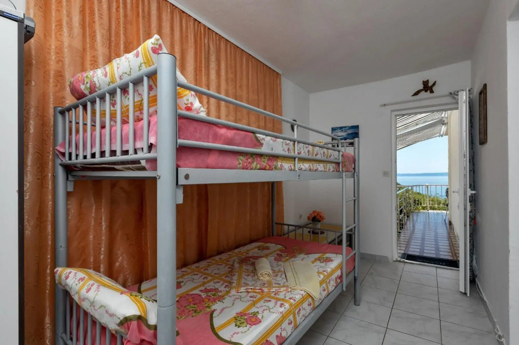 Vlatko - Affordable & Cosy - SA1