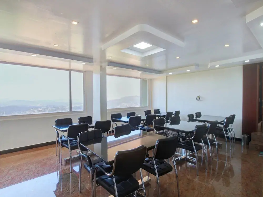 OYO 8732 Hotel Ultimate