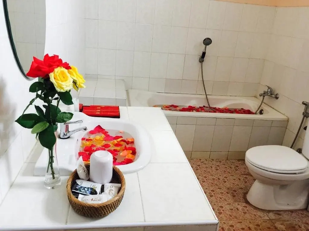 Nay Min Thar Hotel