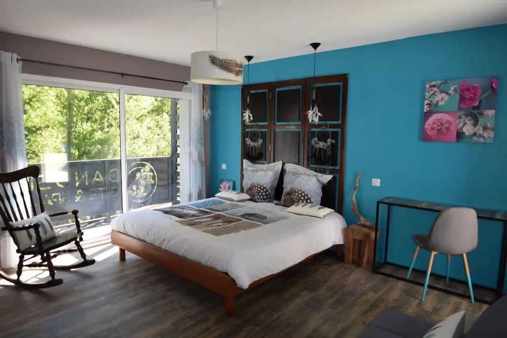 Villa With 4 Bedrooms in Mostuéjouls, With Wonderful Lake View, Privat
