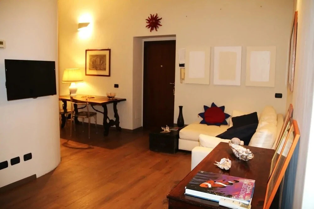 Apartament House 25