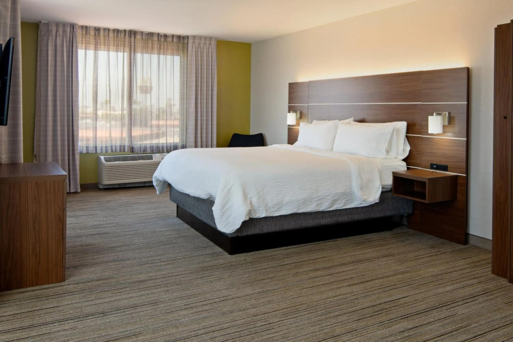 Holiday Inn Express Fresno South by IHG