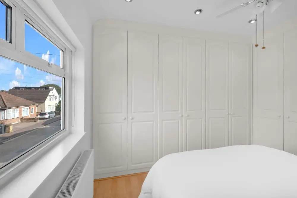 4 Bed - Sleeps 8 - Free Parking - Garden