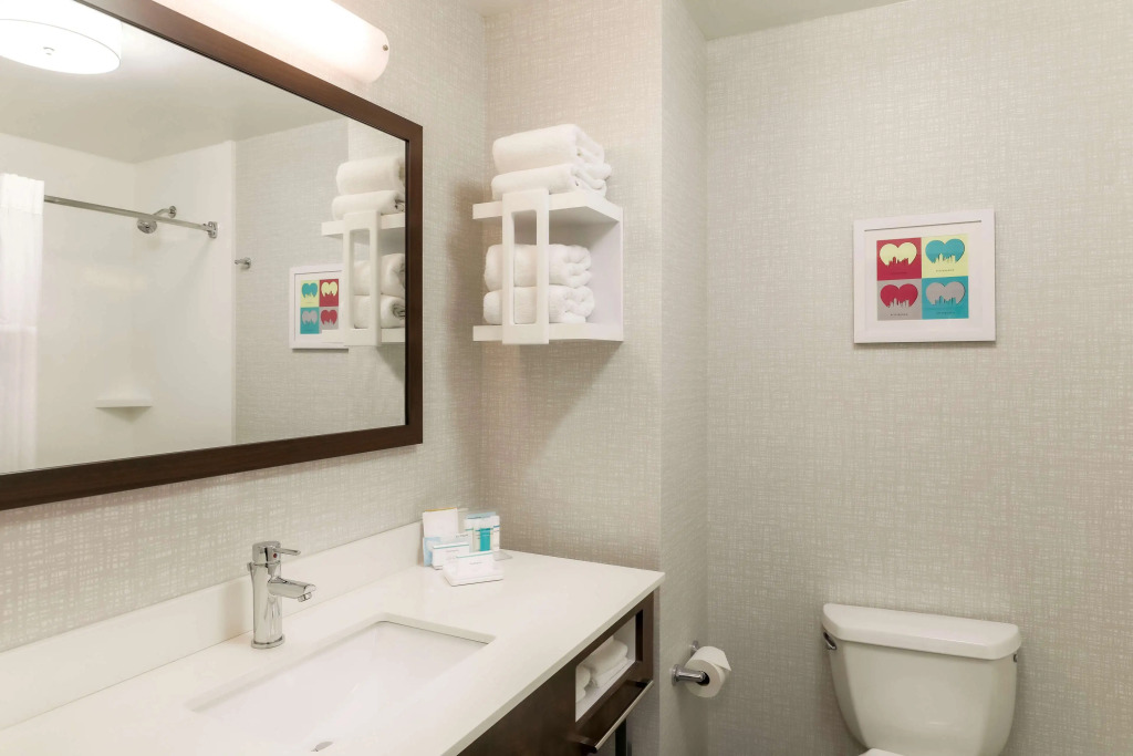 Hampton Inn & Suites Pittsburgh Downtown