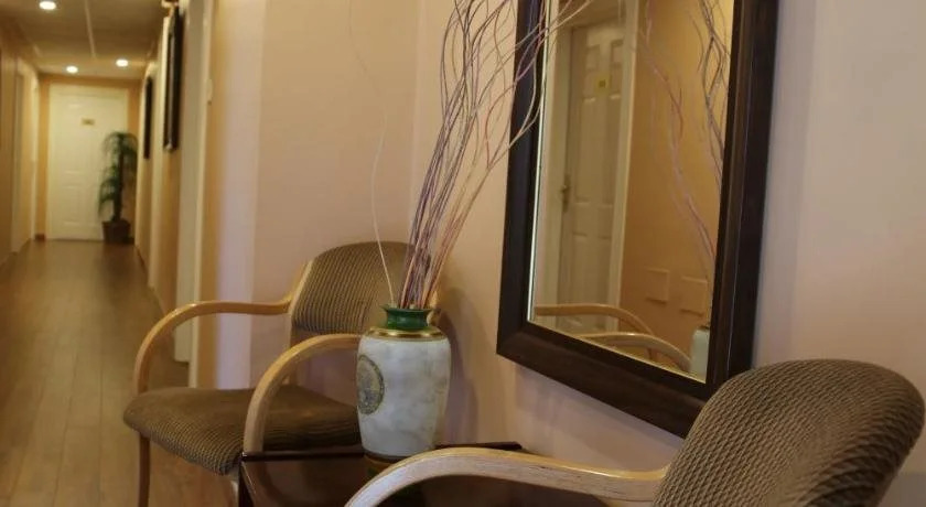 Rozana Hotel