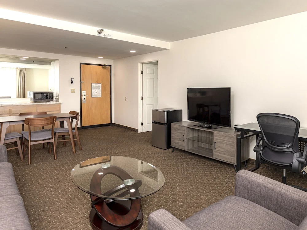 New Gardena Hotel