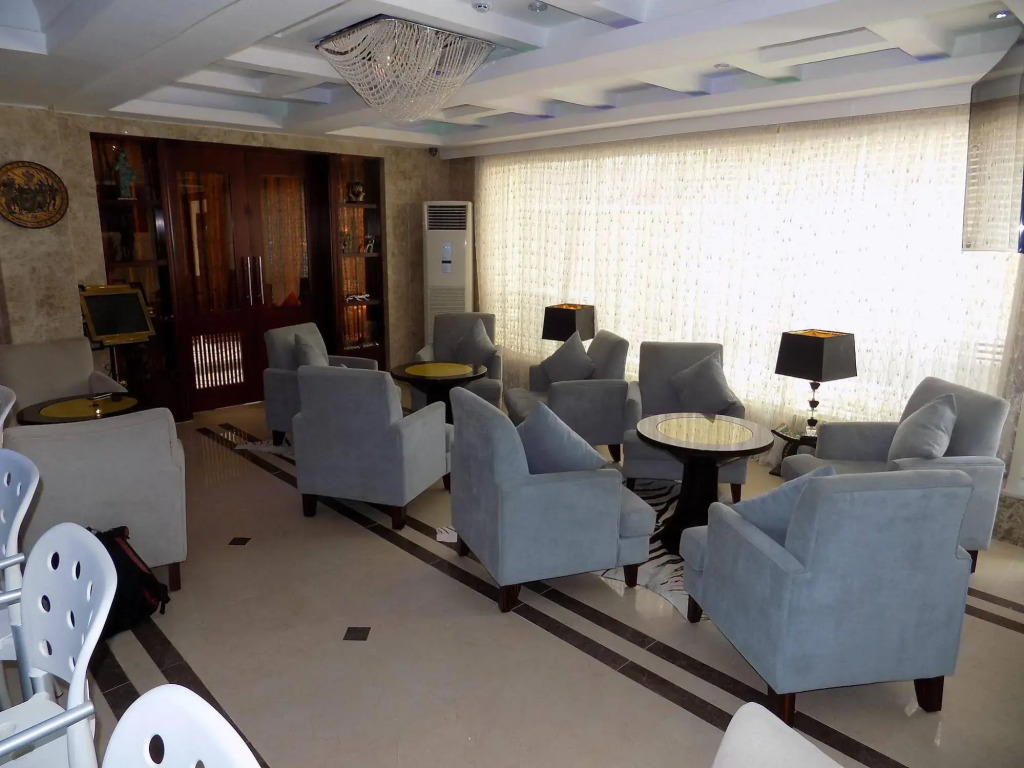 Caravel Suites