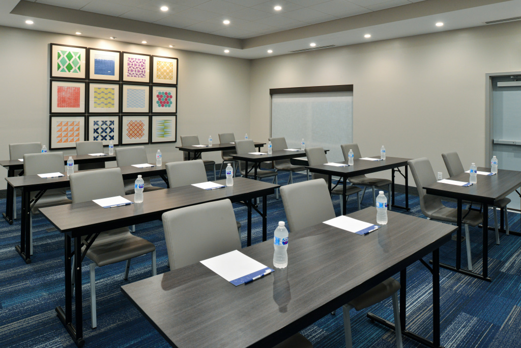Holiday Inn Express Orlando - South Park by IHG