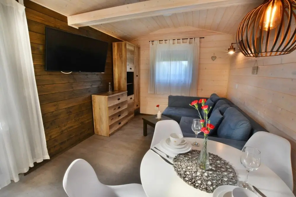 Year-round, modern holiday home with a terrace
