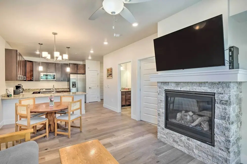 7 Mi to Arapahoe Basin Ski Area: Keystone Condo
