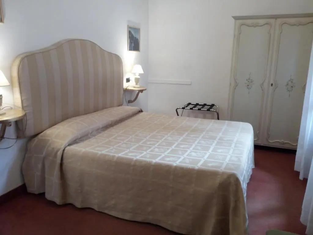 Hotel La Vela-Castello Il Rifugio