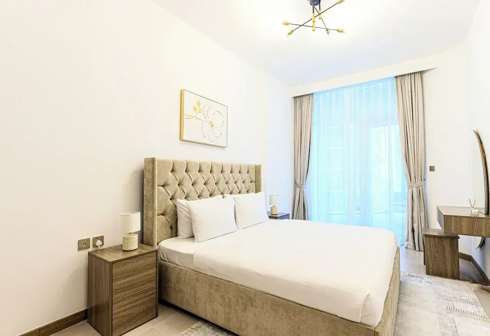 1BR Apt Residence Along Business Bay Canal